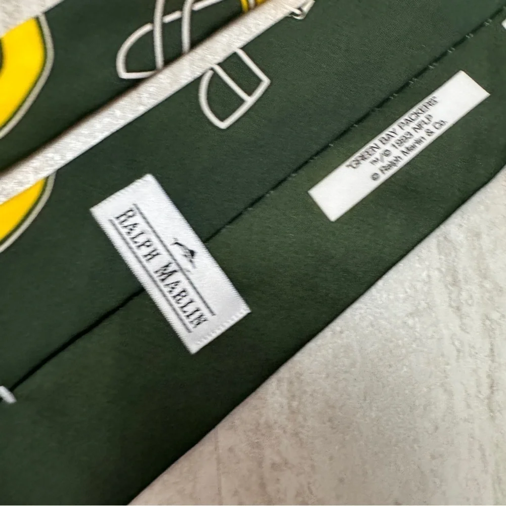 Vintage Green Bay Packers tie by Ralph Marlin & Co